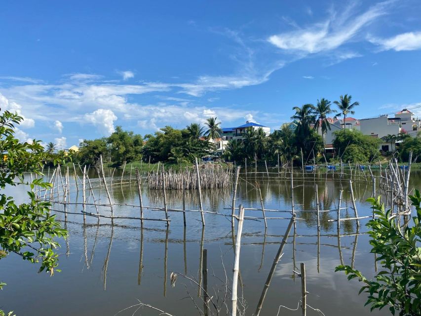 Hoi An: Rural Cycling Tour to Village with Basket Boat Ride - Guides who bring the route to life