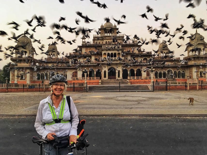 Jaipur: 3-Hour Morning Bike Tour of Jaipur Old City - Govind Dev Ji Temple and morning worship