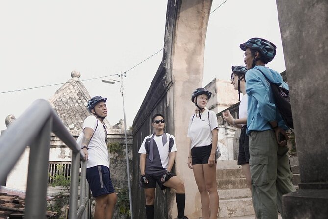 Jogja Hidden Gems - Cycling Tour - Cycling beside the Kalicode riverside