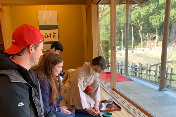 Kanazawa Half Day E-bike Tour - Kenrokuen, the hour that anchors the tour