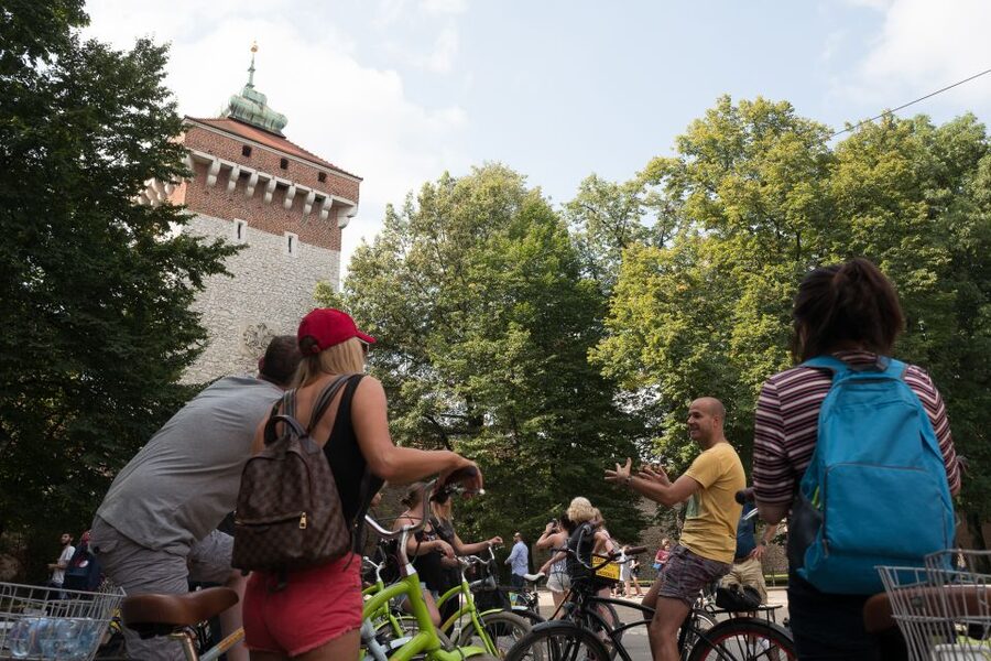 Krakow: Bike Tour of Old Town, Jewish Quarter and the Ghetto - Who should book this ride