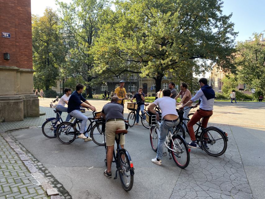 Krakow: Old Town Bike Tour with a Guide - What the guide adds to the ride