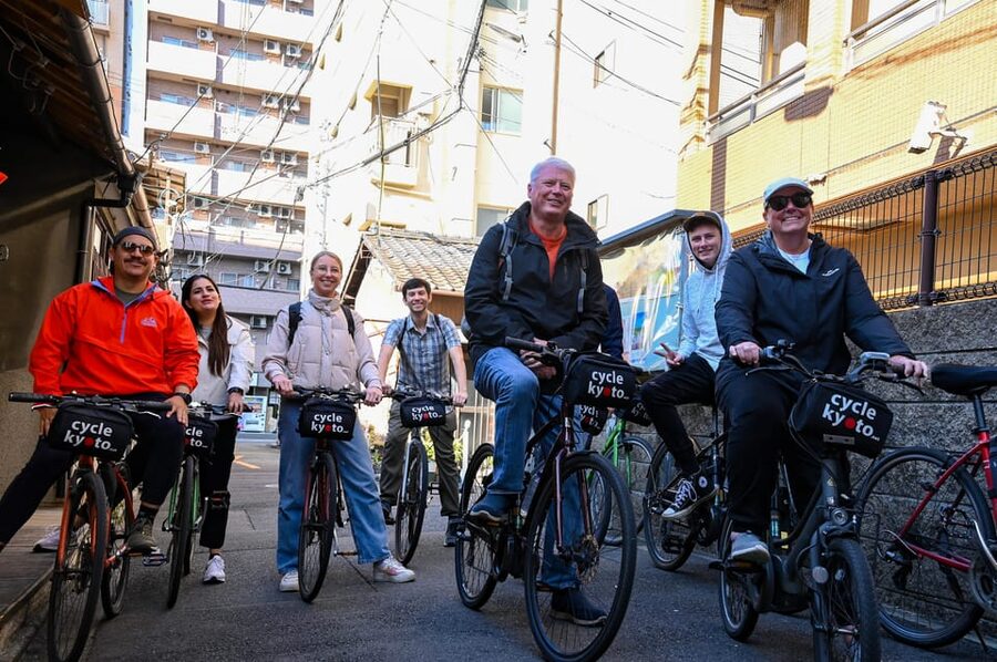 Kyoto: Half-day Guided Bike Tour with Fushimi Inari - Fushimi Inari: the final major payoff