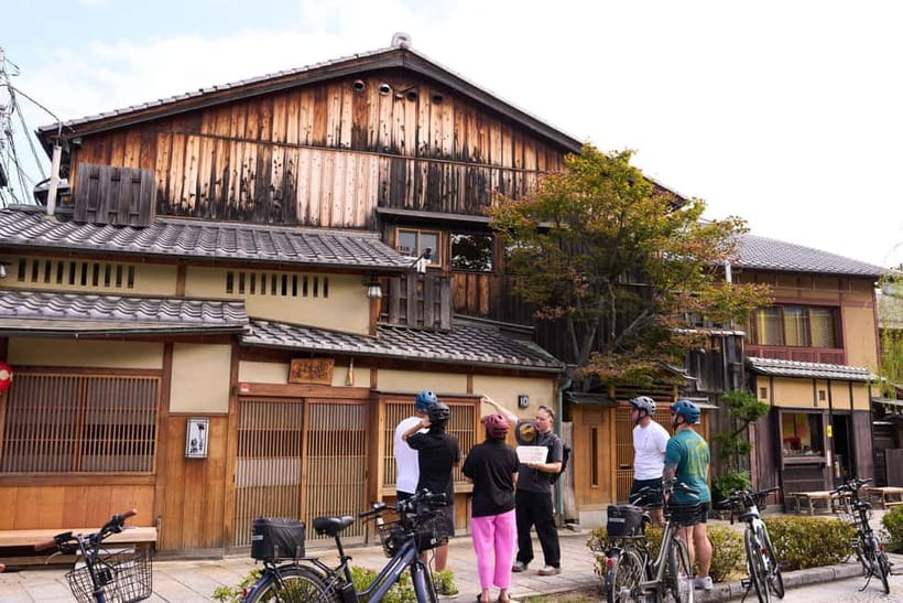 Kyoto: Hidden Gems E-Bike Tour Through Backstreets & Temples - Price, group size, and what you receive