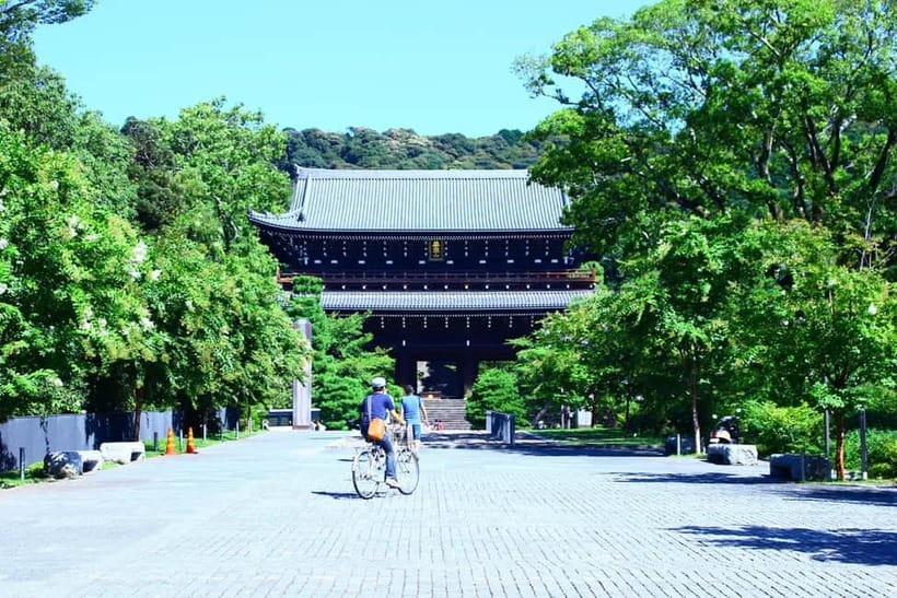 Kyoto: Hidden Gems E-Bike Tour Through Backstreets & Temples - Why this e-bike route works in Kyoto