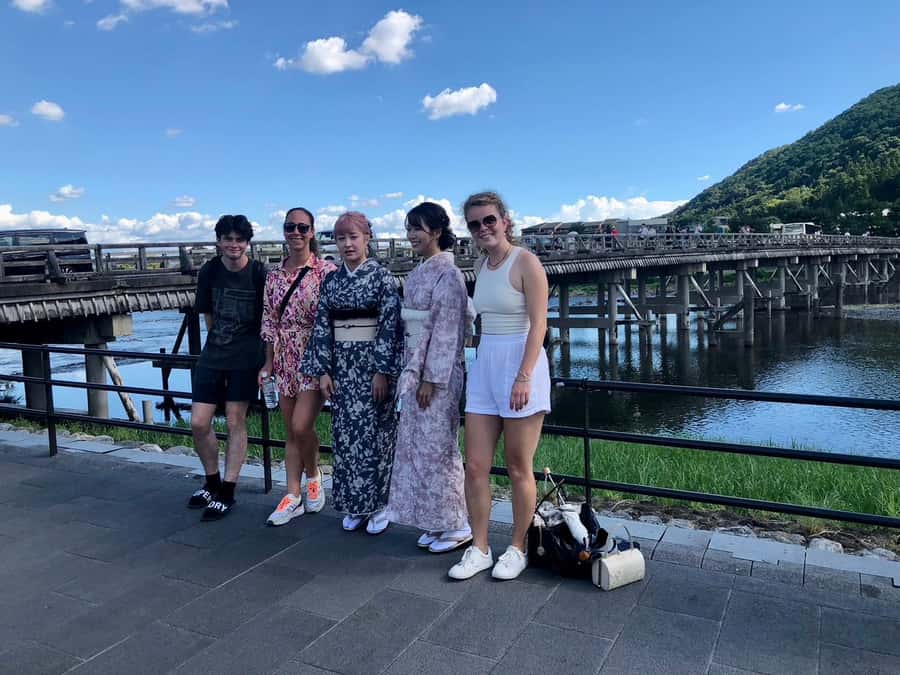 Kyoto: Memory Kyoto E-Bike Tour - Cycling through backstreets instead of main roads