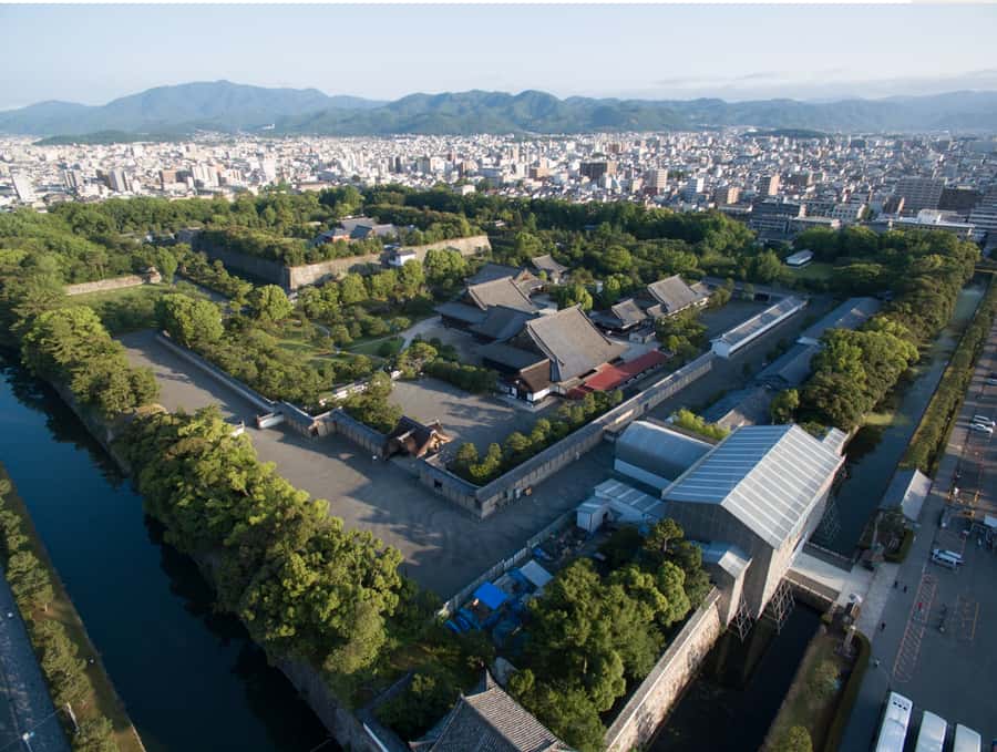 Kyoto: Tailored E-Bike Tour to Highlights & Hidden Gems - The pace, photos, and personal touches