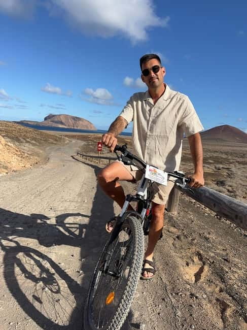 LA GRACIOSA: Bike rental MOUNTAIN BIKES - The 16 km northern loop