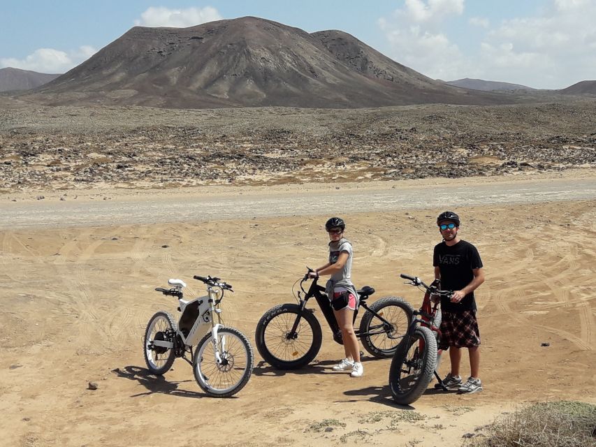 Lanzarote: Advanced 5-Hour Fuerteventura E-Bike Tour - Across Corralejo’s volcano chain