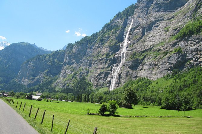 Lauterbrunnen Valley Waterfalls E-bike Tour with Swiss Picnic - Starting at Flying Wheels in central Interlaken