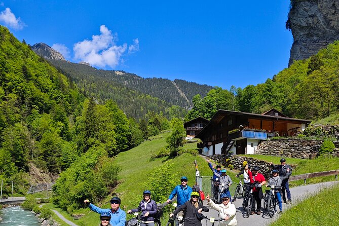 Lauterbrunnen Valley Waterfalls E-bike Tour with Swiss Picnic - Trümmelbach Falls inside the mountain