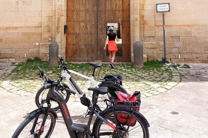 Lecce to Galatina E-Bike: Olive Mill & Wine Tasting + Taxi back - Sternatia and the underground Frantoio Ipogeo