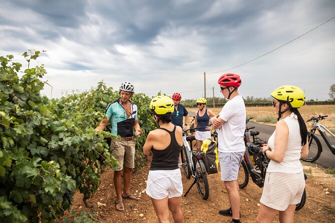 Lecce to Gallipoli E-Bike Tour with Swim, Farm Tasting +Taxi back - Nardò: Baroque streets and a Puglian breakfast