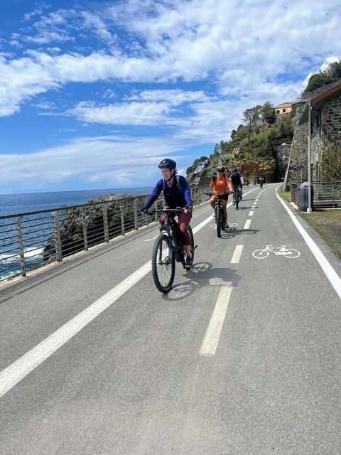 Levanto: Guided E-Bike Tour in Framura with Wine & Focaccia - Starting in Levanto with a short bike lesson