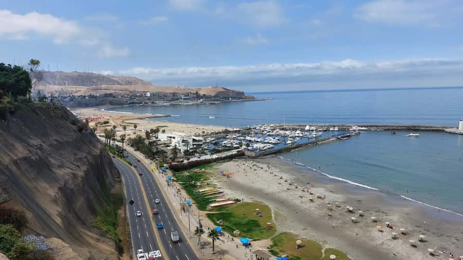 Lima Bike Tour: La Costa Verde & Jesus Statue in Chorrillos - Why this route is a smart way to see southern Lima