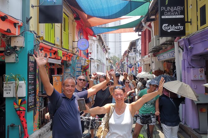 Lion City Bike Tour of Singapore - Chinatown and the first refreshment break