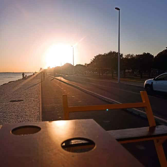 Lisbon: 1-Hour Beer, Sangria or Wine Bike Sightseeing Tour - Practical ways to get more from the ride