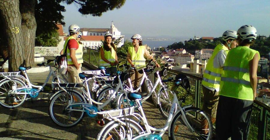 Lisbon: 7 Hills Half-Day Electric Bike Tour - Chão do Loureiro and Lisbon from above