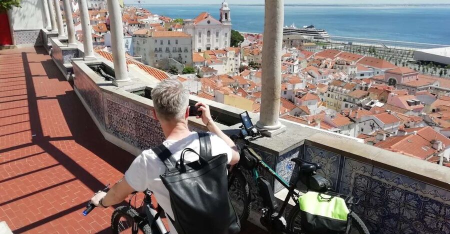 Lisbon: 7 Hills Panoramic Guided Tour by E-Bike - Alfama, where the ride becomes more intimate
