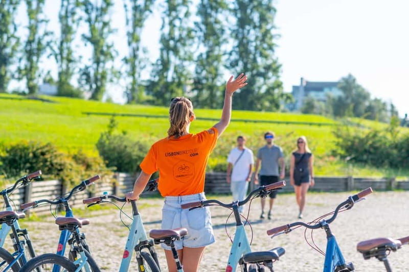 Lisbon: Bike Tour from Lisbon to Belém + Liquor & Pastry - Ginjinha and the taste of Lisbon