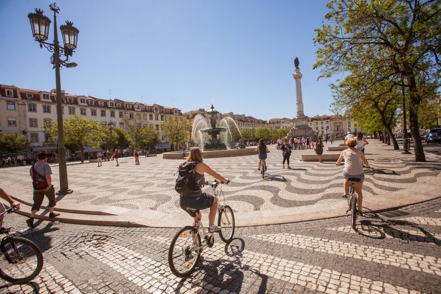 Lisbon: Bike Tour from Lisbon to Belém + Liquor & Pastry - Doca de Santo Amaro and the riverside ride