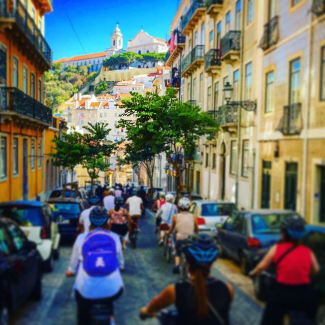 Lisbon: City Highlights and Viewpoints E-Bike Tour - Starting near the river at Campo das Cebolas