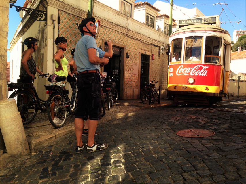 Lisbon: City Highlights and Viewpoints E-Bike Tour - Parque Eduardo VII and Marquess of Pombal Square