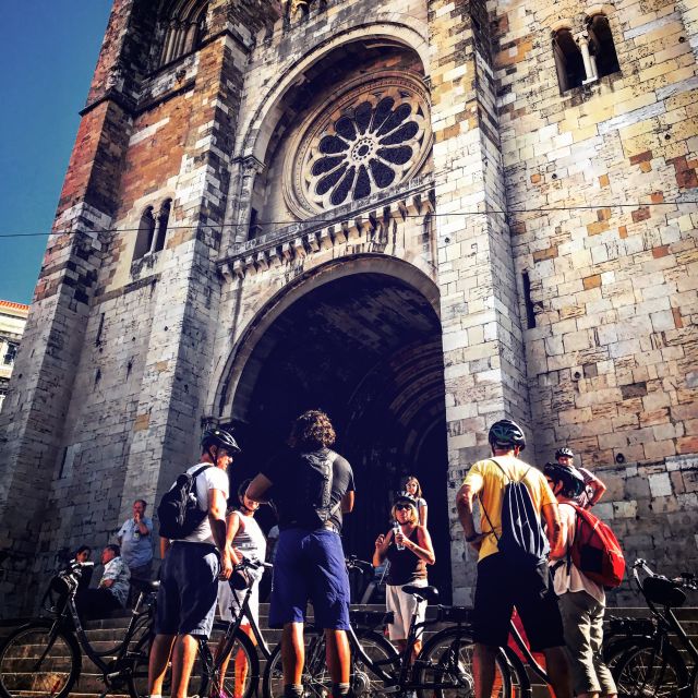 Lisbon: City Highlights and Viewpoints E-Bike Tour - Alfama, Santa Maria Maior, and the Moorish Quarter