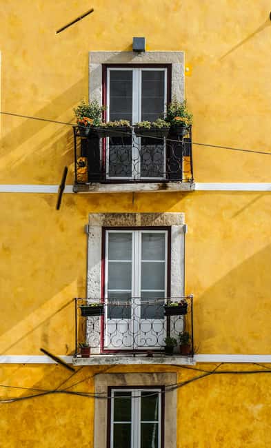 Lisbon: E-Bike Adventure to Belém with Pastel Tasting - The pastel stop in Belém