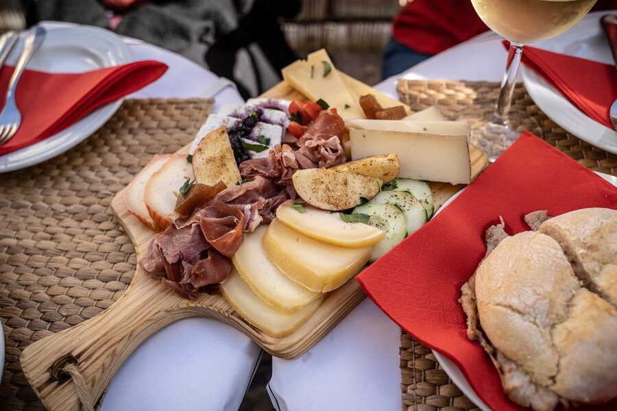 Lisbon: E-Bike Food Tour of Alfama and Old Town - The National Pantheon and the climb to Senhora do Monte