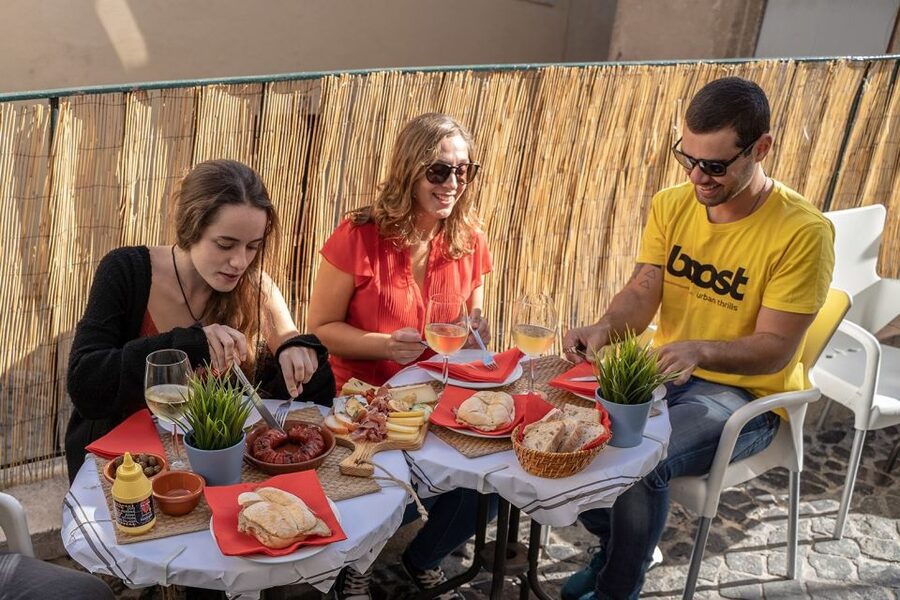 Lisbon: E-Bike Food Tour of Alfama and Old Town - Portas do Sol and the character of Alfama