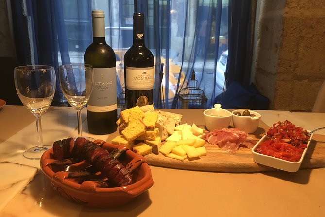Lisbon E-Bike Guided Food Tour with Five Food Tastings - Praça da Figueira and the first food stops