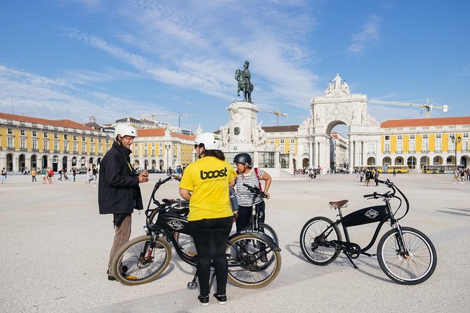Lisbon E-Bike Tour Commerce Square, Mouraria and Alfama - Alfama’s lanes and the Lisbon Cathedral