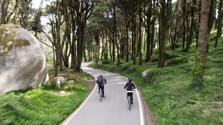 Lisbon: E-bike Trip from the Sintra Mountains to Cascais Sea - From Lisbon pickup to the Cascais starting point