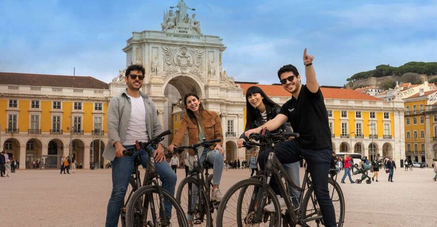 Lisbon: Private Boat Trip, Guided Walking Tour, Bike & Tram - Why this tour works for a first day in Lisbon