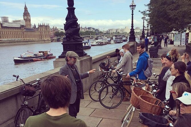 London Bike Tour: Landmarks, Secret Gems, Pub Stop & Street Art - Lambeth Palace and the first view of Big Ben