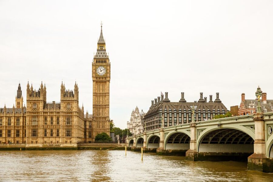 London: Classic Gold 3.5-Hour Bike Tour - St James’s Park and Buckingham Palace