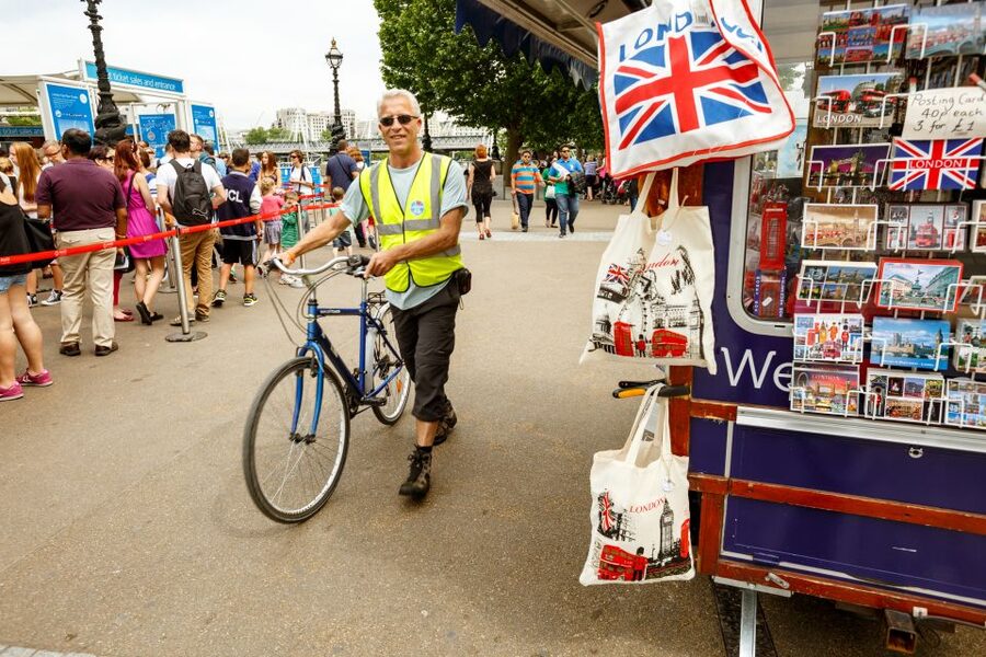 London: Classic Gold 3.5-Hour Bike Tour - Starting at 74 Kennington Road