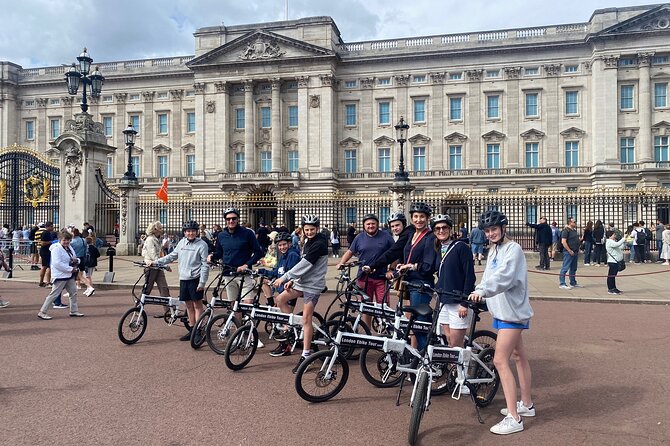 London E-Bike tour & Borough market - Westminster Abbey, Big Ben, and Parliament