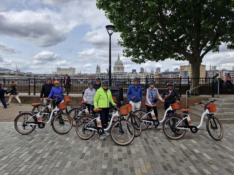London: Guided E-bike Tour - Trafalgar Square and the royal route