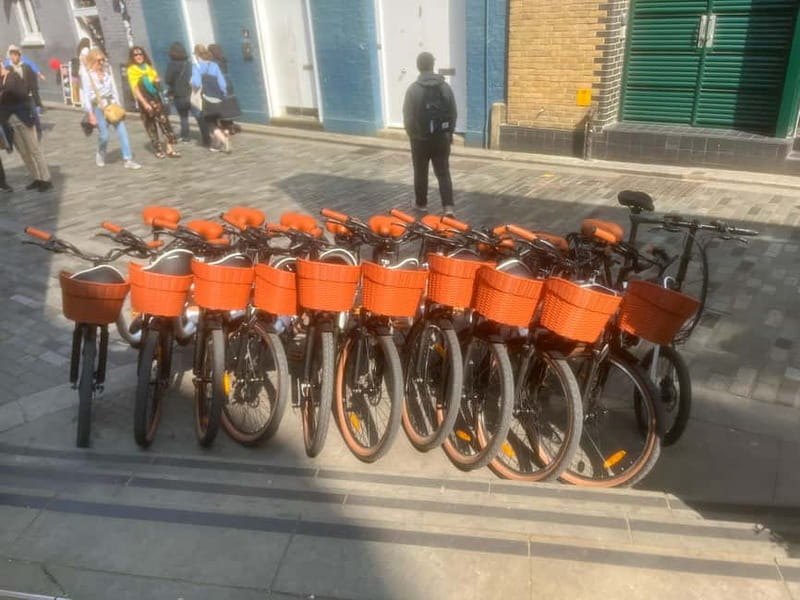 London: Guided E-bike Tour - Shakespeare’s Globe and the food market stop