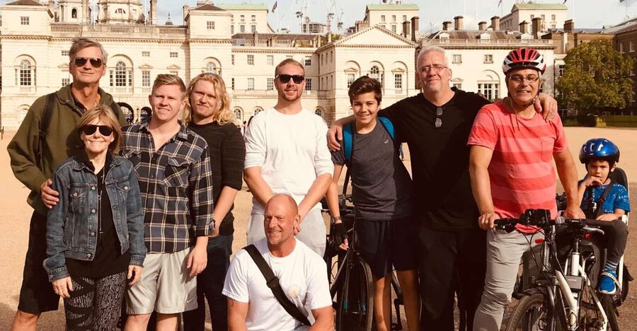 London: Parks and Palaces Guided Morning Bike Tour - Why a bike is a smart way to see central London