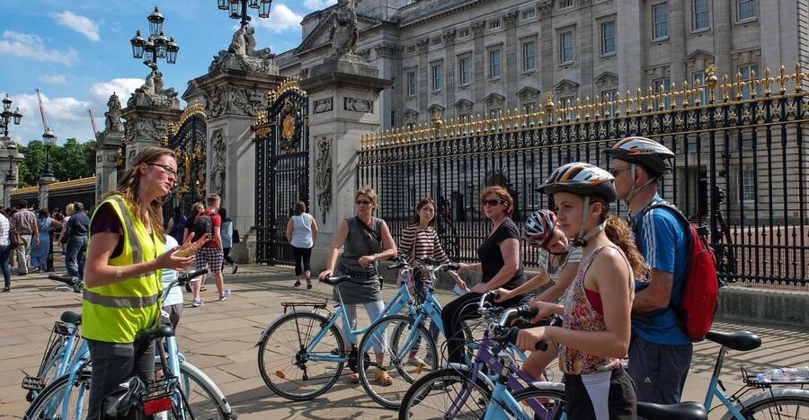 London: Private Bike or eBike Gold Classic Tour - What the Private Format Changes