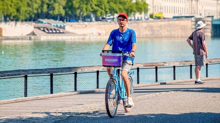 Lyon: Guided City Bike Tour - Price, time and practical value