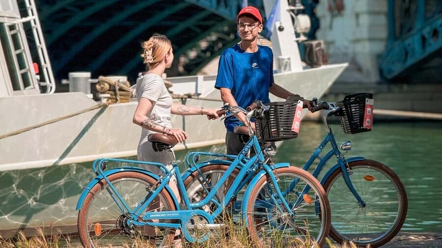 Lyon: Guided City Bike Tour - Along the Saône and under Croix-Rousse