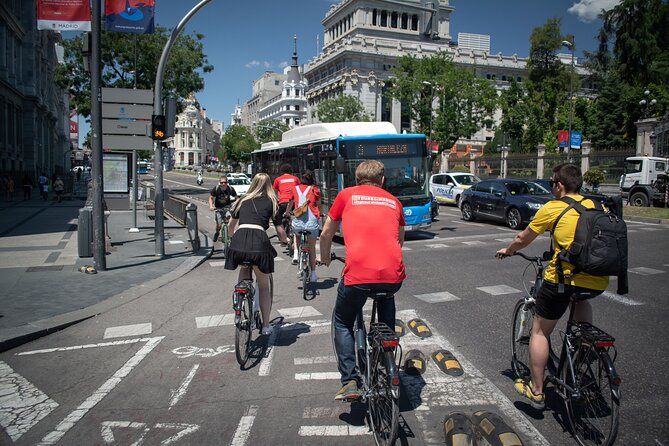 Madrid: 3 hour Guided Highlights Bike Tour with Optional Tapas - CaixaForum and the city’s museum district