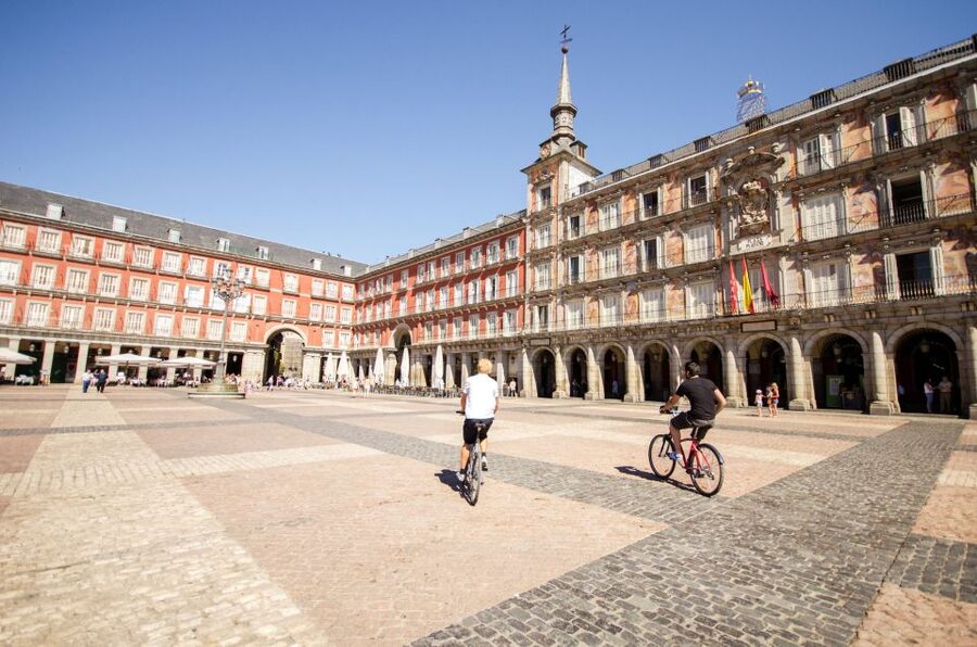Madrid City Guided Bike/E-Bike Tour for Small Groups - Who should book this ride?