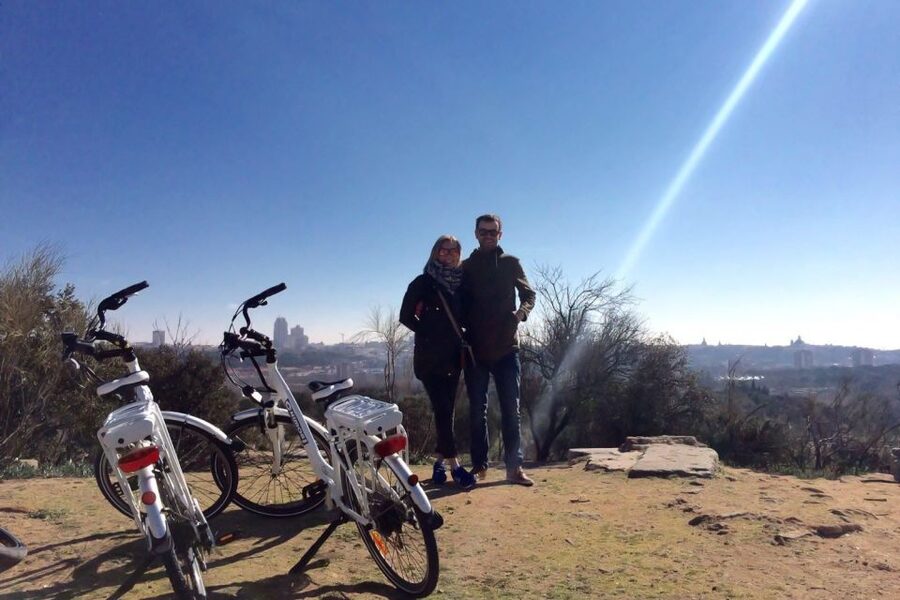 Madrid’s River Side & Casa de Campo Electric Bike Tour - Seven bridges and the Manzanares River