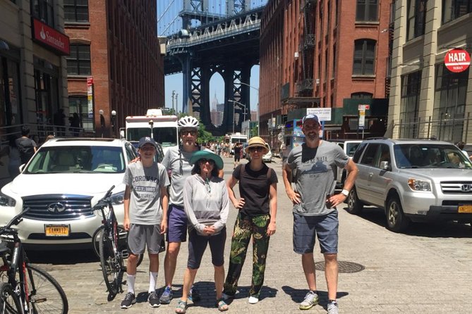 Manhattan and Brooklyn Bridge Bicycle Tour - City Hall Park: a short Lower Manhattan visit