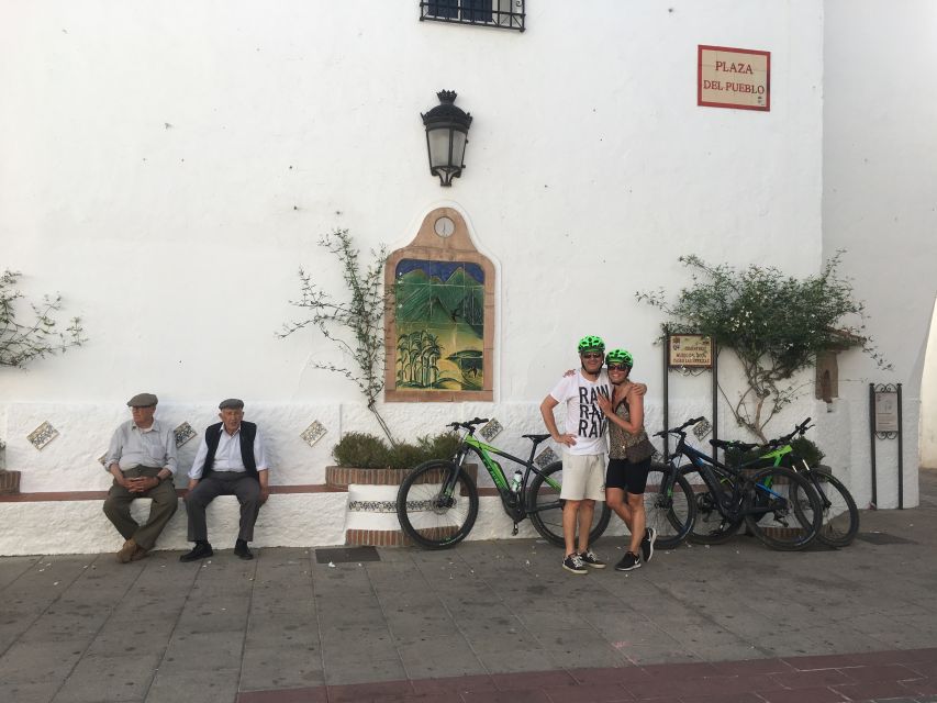 Marbella: E-Mountain Bike Tour with Wine - Tapas and wine in a coastal bodega